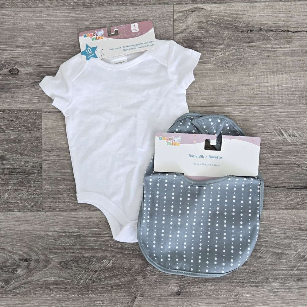 Baby onesie and bib